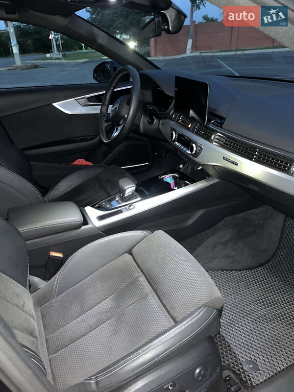 Универсал Audi A4 2020 в Киеве фото 29 Универсал Audi A4 2020 в Киеве