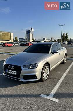 Седан Audi A4 2016 в Киеве