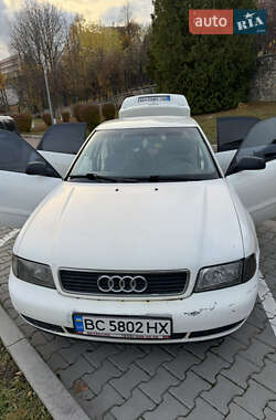 Седан Audi A4 1996 в Золочеве