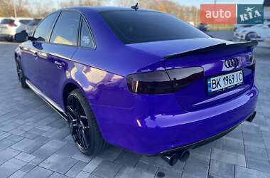 Седан Audi A4 2013 в Ровно