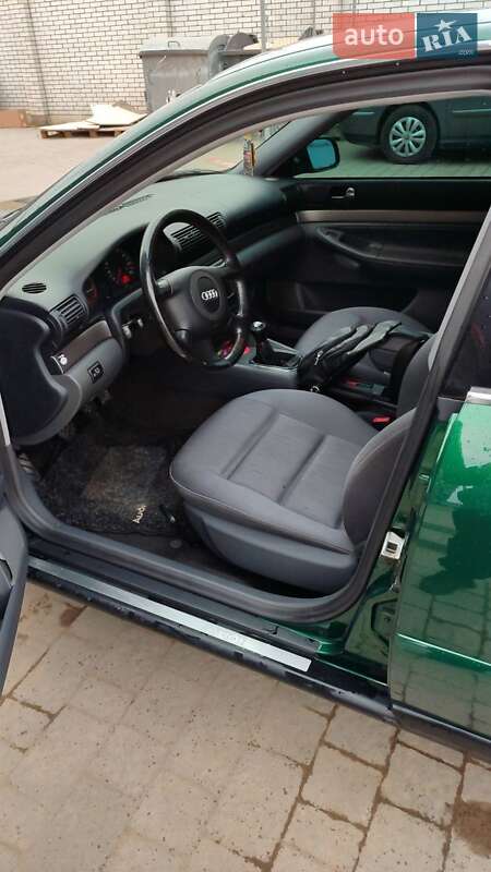 Седан Audi A4 1999 в Львове