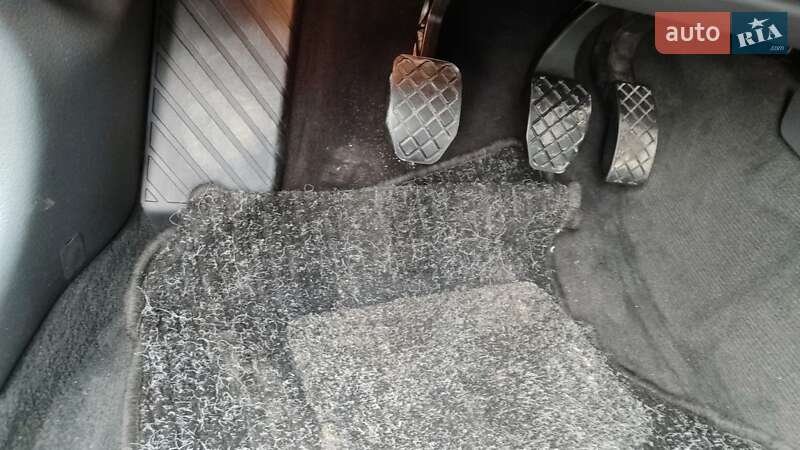 Седан Audi A4 1999 в Львове