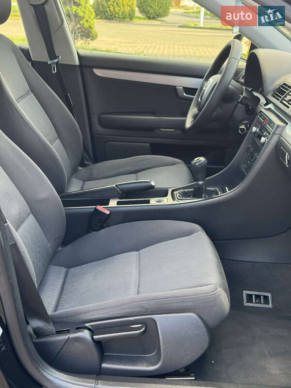 Седан Audi A4 2006 в Виноградове
