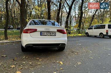 Седан Audi A4 2015 в 
