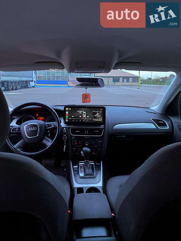 Универсал Audi A4 2010 в Луцке