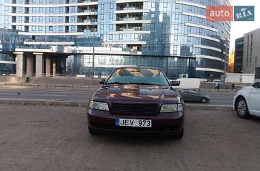 Седан Audi A4 1997 в 