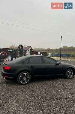 Седан Audi A4 2019 в 