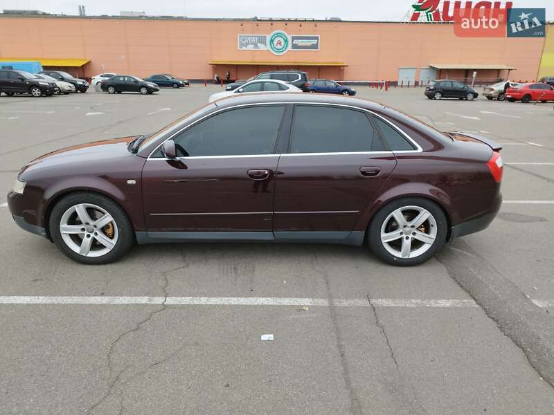 Седан Audi A4 2002 в Києві