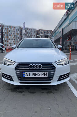 Седан Audi A4 2017 в Вишневом