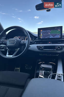 Седан Audi A4 2020 в 