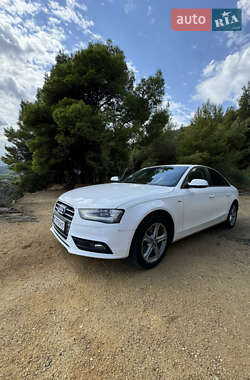 Седан Audi A4 2013 в 