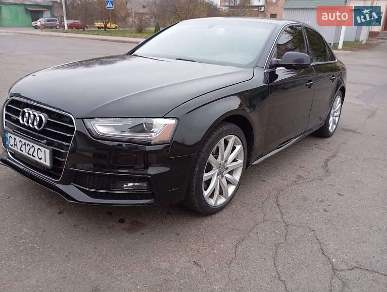 Седан Audi A4 2014 в Городищеві