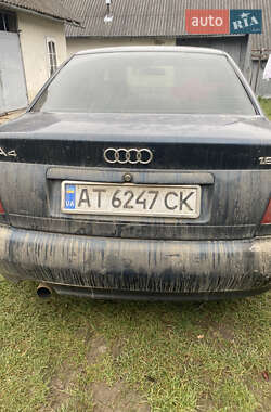 Седан Audi A4 1995 в Отынии