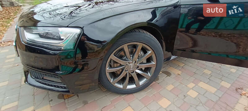 Седан Audi A4 2014 в Березівці