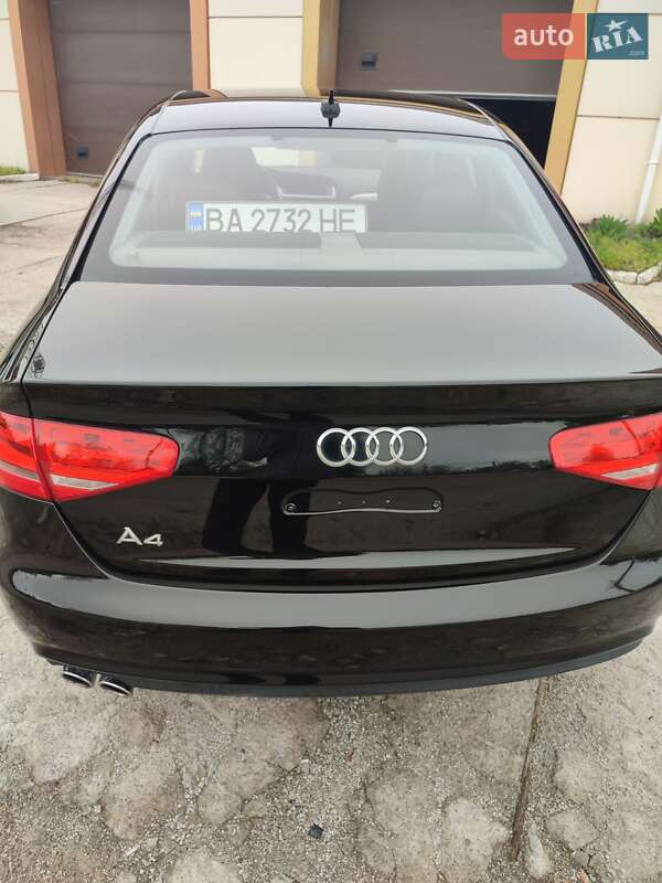 Седан Audi A4 2013 в Кропивницком