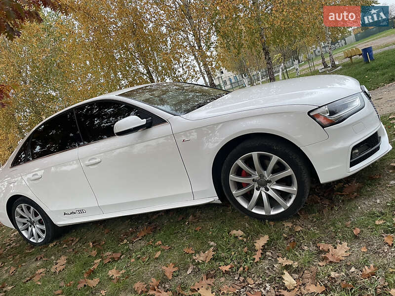 Седан Audi A4 2014 в Мукачево