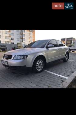 Седан Audi A4 2002 в Первомайске