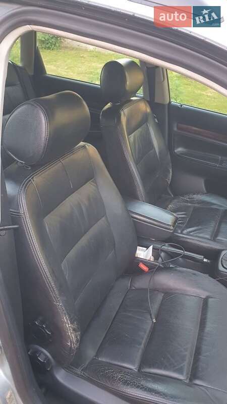 Универсал Audi A4 1997 в Золочеве
