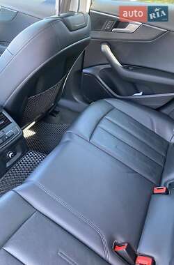 Седан Audi A4 2017 в 