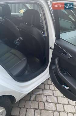 Седан Audi A4 2017 в 
