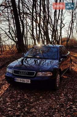 Седан Audi A4 1996 в Чорткове