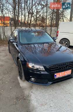 Седан Audi A4 2012 в Городке