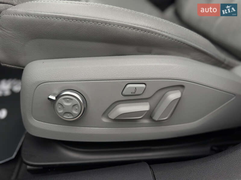 Универсал Audi A4 2019 в Мукачево