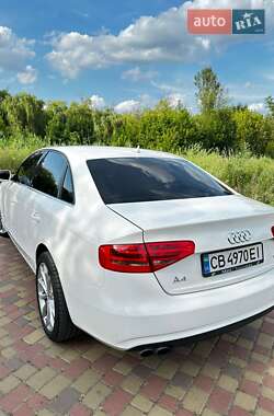 Седан Audi A4 2012 в Прилуках