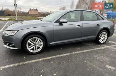 Седан Audi A4 2017 в Ровно