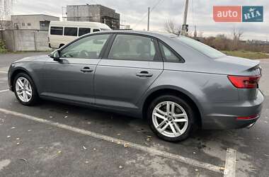 Седан Audi A4 2017 в Ровно