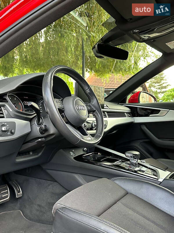 Универсал Audi A4 2019 в Львове