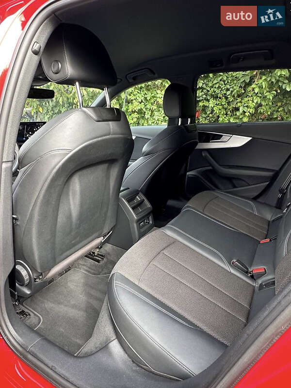 Универсал Audi A4 2019 в Львове