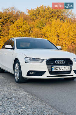 Седан Audi A4 2014 в Львове