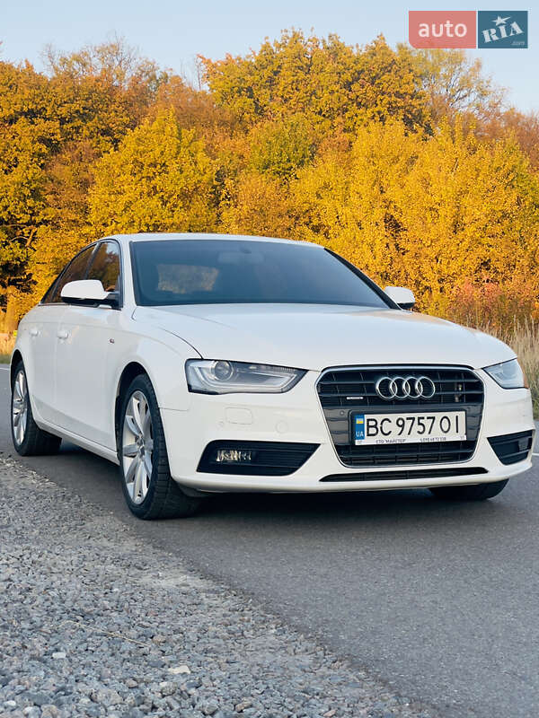 Седан Audi A4 2014 в Львові