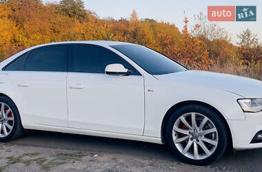 Седан Audi A4 2014 в Львові