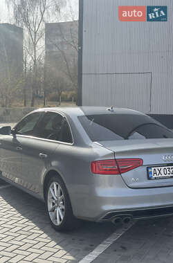 Седан Audi A4 2015 в 