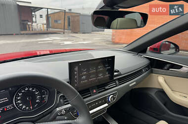 Седан Audi A4 2020 в 