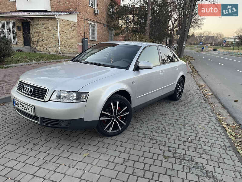 Седан Audi A4 2002 в Могилев-Подольске