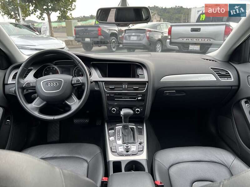 Седан Audi A4 2014 в Львове