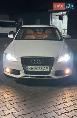 Седан Audi A4 2011 в Кривом Роге