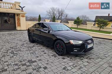 Седан Audi A4 2013 в Снятине