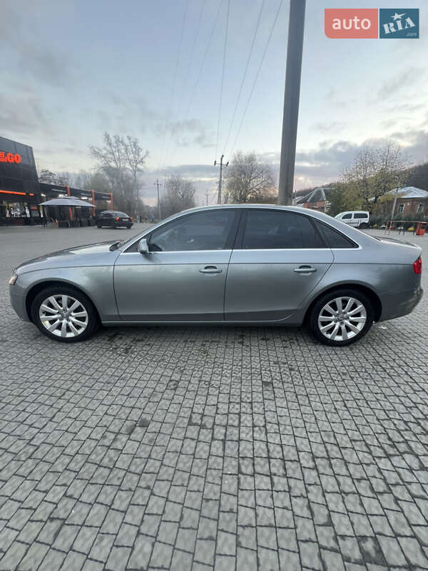 Седан Audi A4 2009 в Полтаве