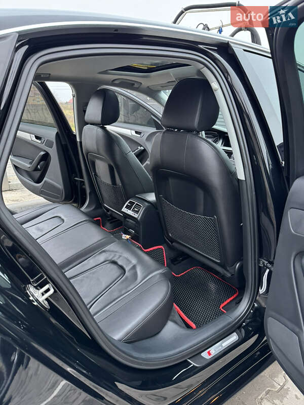 Седан Audi A4 2014 в Радехові