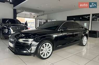 Седан Audi A4 2015 в Киеве