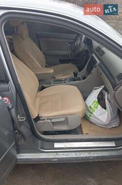 Седан Audi A4 2004 в Городенці