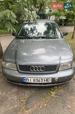 Седан Audi A4 1996 в Горішніх Плавнях