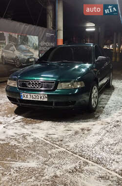 Седан Audi A4 1995 в Харькове