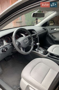 Универсал Audi A4 2012 в 
