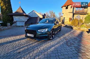 Седан Audi A4 2016 в Луцьку