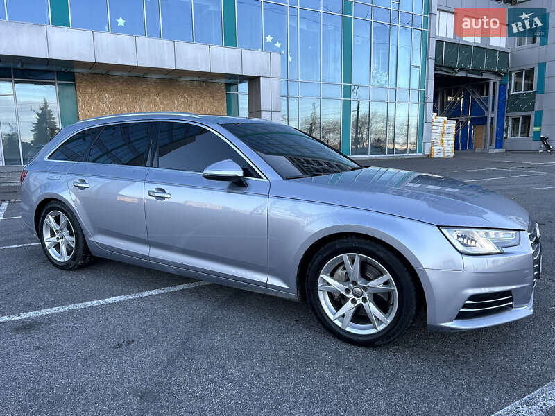 Универсал Audi A4 2016 в Днепре